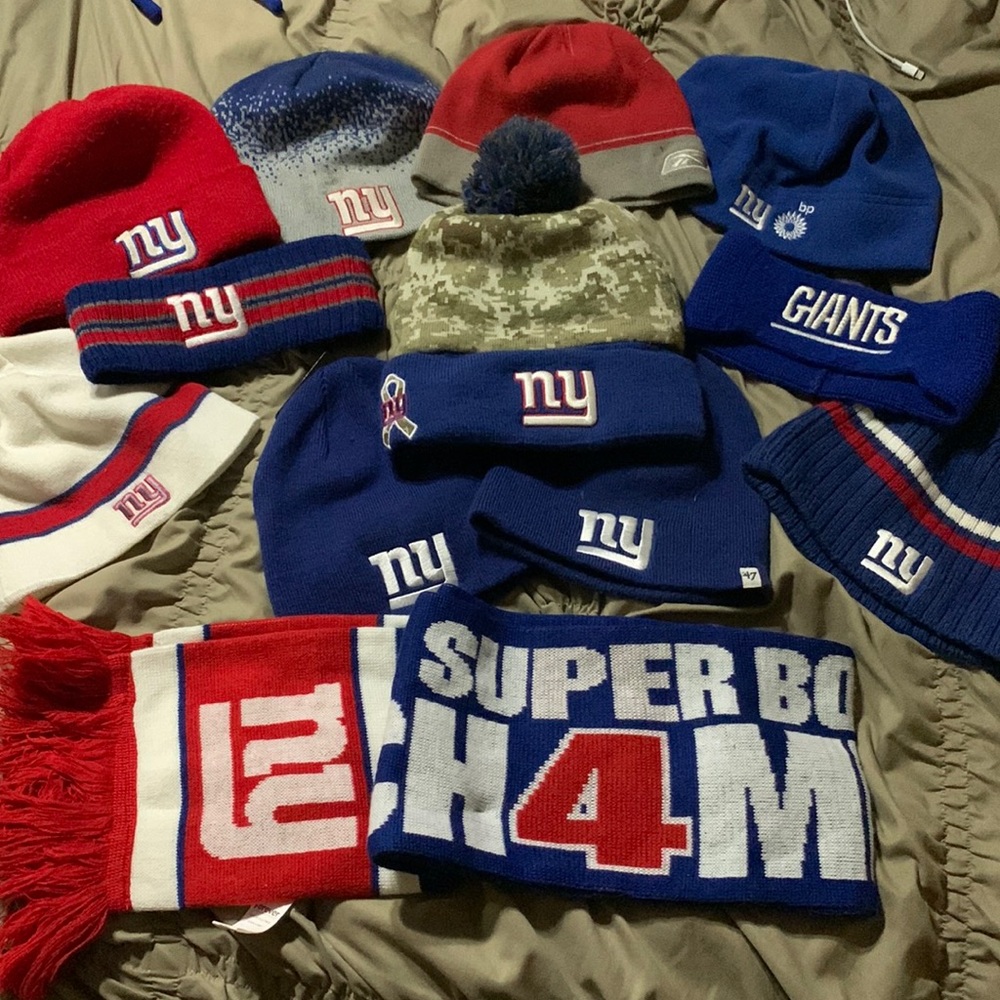 NY Giant Fan Pack! Hats, headbands and scarf.